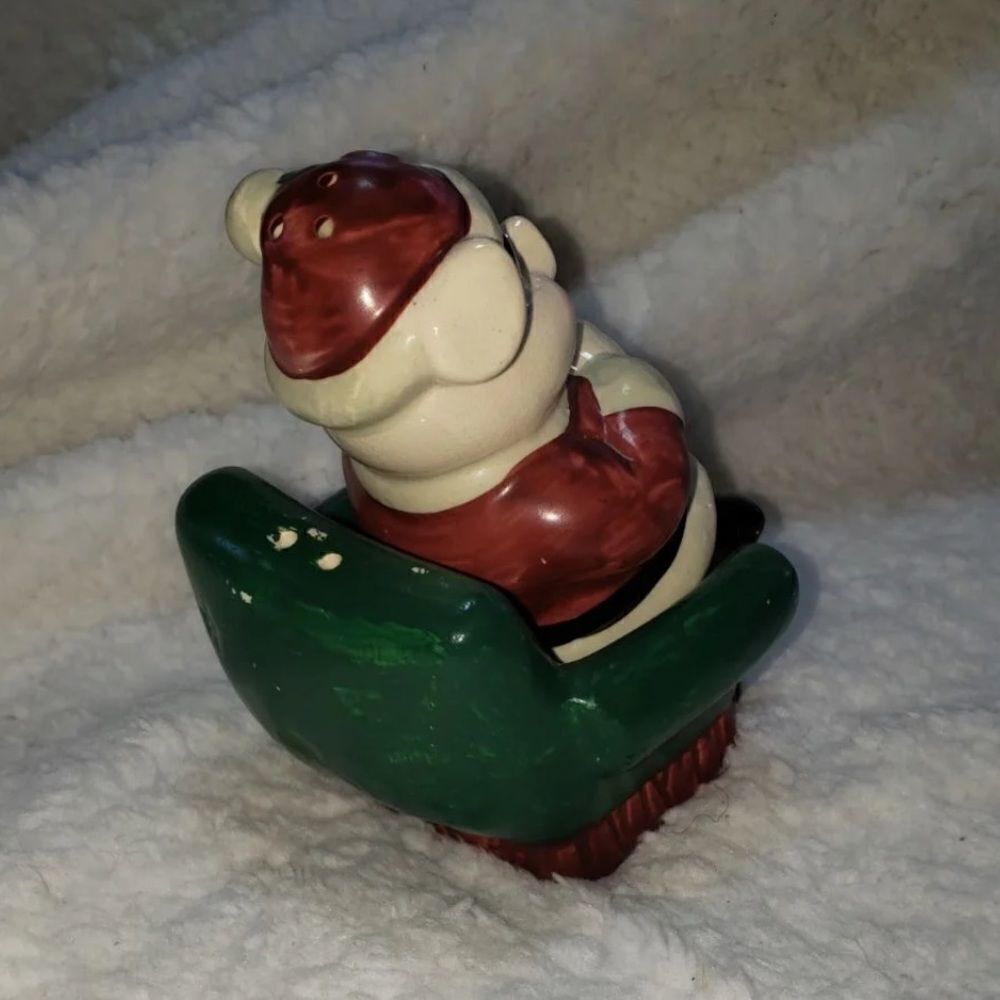 Salt & Pepper Shakers - Picture 7 of 7